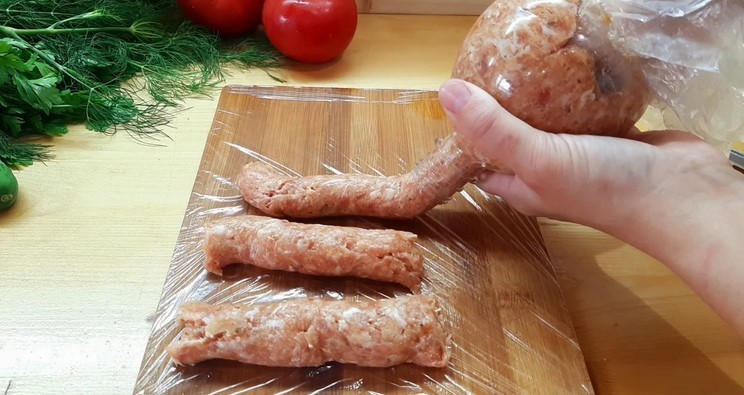 Готуємо Чевапчичі вдома. Вся сім'я буде сита і дуже задоволена