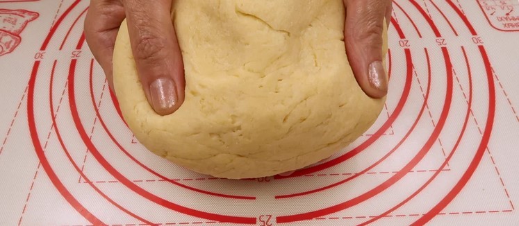 Випічка з сиру: трикутники з корицею. Ароматні, з ніжним сирним смаком