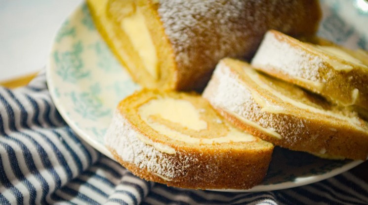 Всі приймають цей десерт за медовий торт і дуже дивуються, коли дізнаються, з чого він