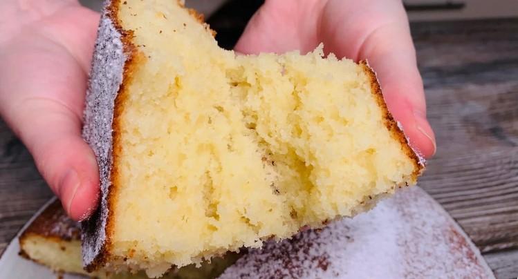 Так манник в моїй родині готують вже 60 років: показую спосіб, як зробити його соковитішим і ніжнішим