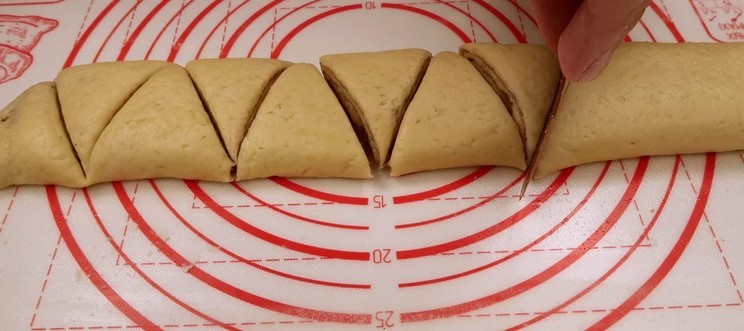 Випічка з сиру: трикутники з корицею. Ароматні, з ніжним сирним смаком