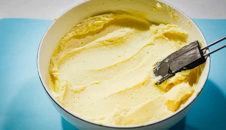 Всі приймають цей десерт за медовий торт і дуже дивуються, коли дізнаються, з чого він