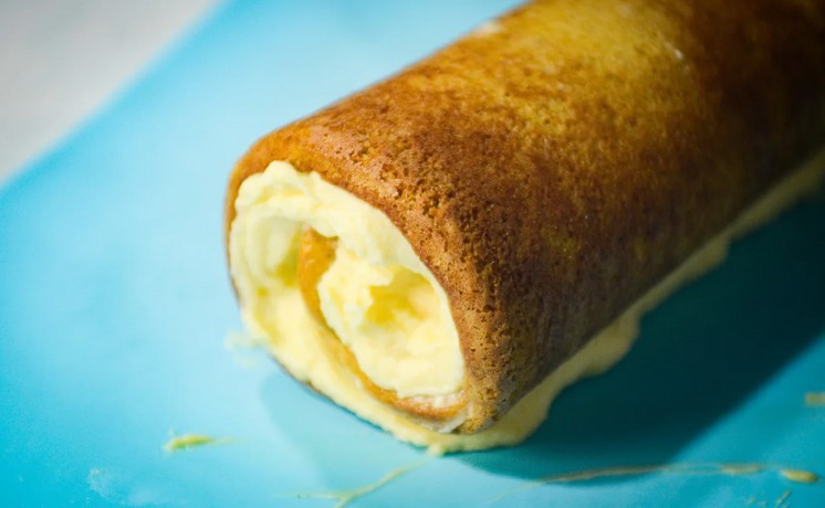 Всі приймають цей десерт за медовий торт і дуже дивуються, коли дізнаються, з чого він