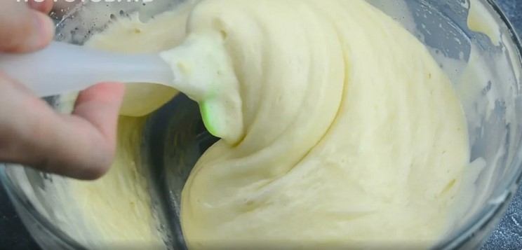 Не пропустіть яблучний сезон. Пиріг з яблуками - простий класичний рецепт в духовці