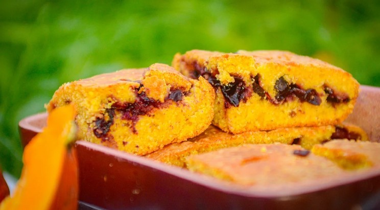 Осінь для мене час гарбузової випічки: гарбузовий пиріг з виноградом