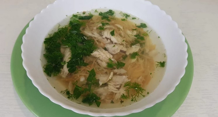 Здивувала куму супчиком з вермішеллю, яка не розбухає після охолодження