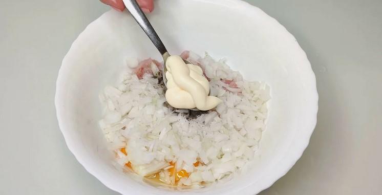 Беру 2 курячі філе і готую велику гору котлет без м'ясорубки. Ділюсь своєю "хитрістю"