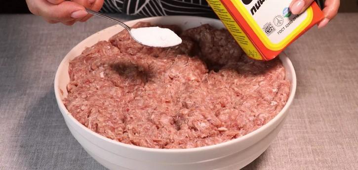 Виявляється, сода не тільки випічку піднімає, але й котлети робить соковитішими, ніжнішими і смачнішими