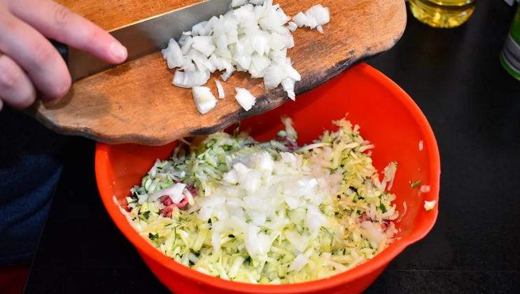 Нарешті я знайшла смачненький і незвичайний рецепт приготування котлет