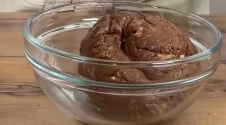 Цукерки в магазині більше не купую: готую їх удома