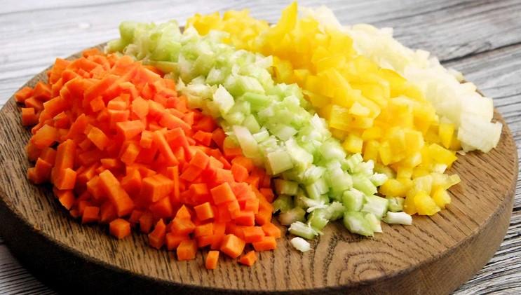 Зимовий «копчений» суп із Аляски. Густий та ситний, але від добавки відмовитись буде непросто