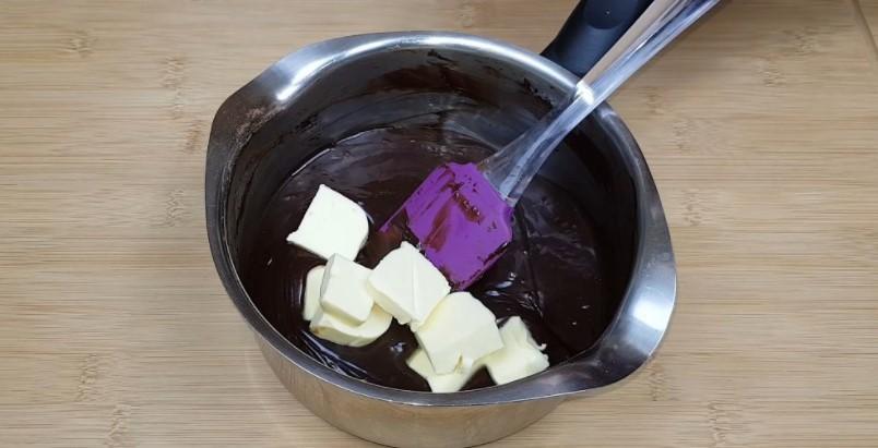 Простий рецепт найсмачнішого торта з печива: без духовки та міксера