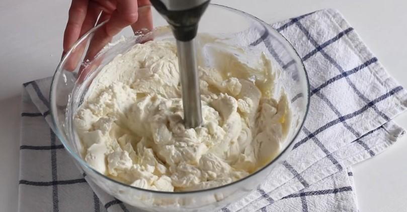 Домашні сирки в шоколадній глазурі: золотий рецепт