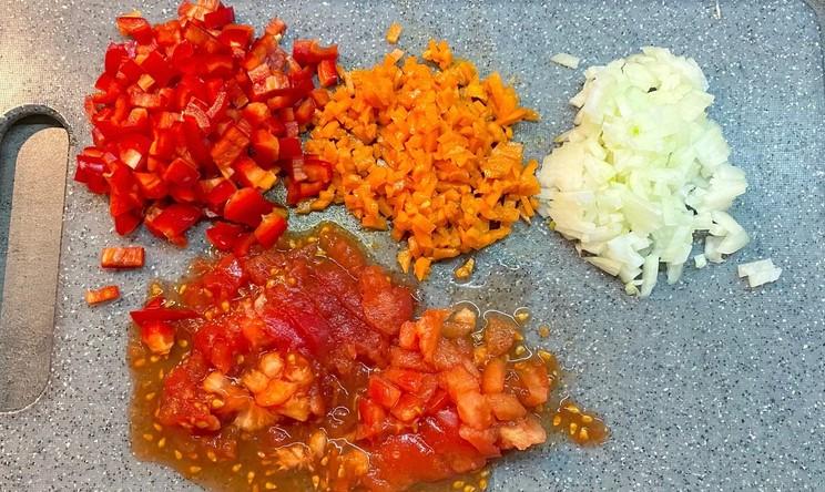 Мій розсольник завжди смачний, просто варю його із правильних огірків