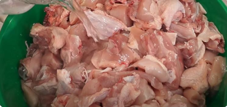 Тушонку в магазині не купую, готую сама, виходить дешевше і не потрібні спеціальні пристрої