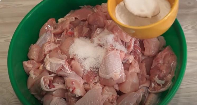 Тушонку в магазині не купую, готую сама, виходить дешевше і не потрібні спеціальні пристрої