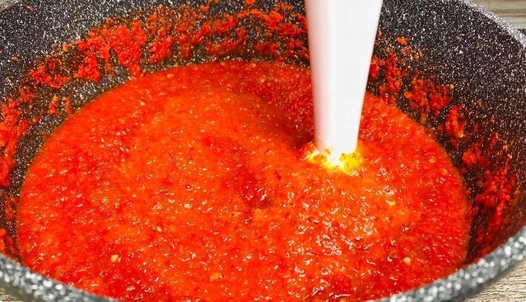 Такий соус у магазині не купиш: гостро-солодкий зігріваючий конфітюр із перцю