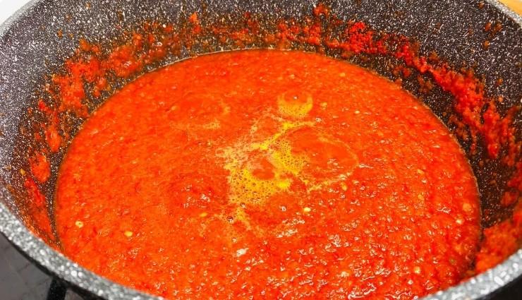 Такий соус у магазині не купиш: гостро-солодкий зігріваючий конфітюр із перцю