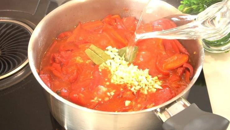 У кожній родині готують по-своєму: мій улюблений варіант "Лечо на зиму"