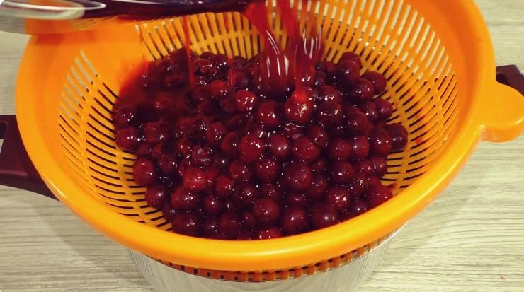 Рецепт вишневого варення (без варіння ягід) на зиму: як зберегти ягоду на весь рік