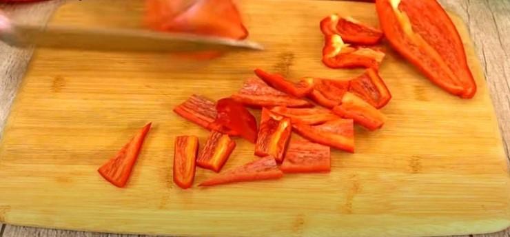 У кожній родині готують по-своєму: мій улюблений варіант "Лечо на зиму"