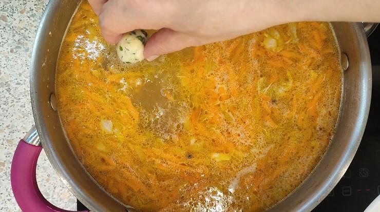 Цей суп мене приємно здивував! Курячий суп із сирними кульками