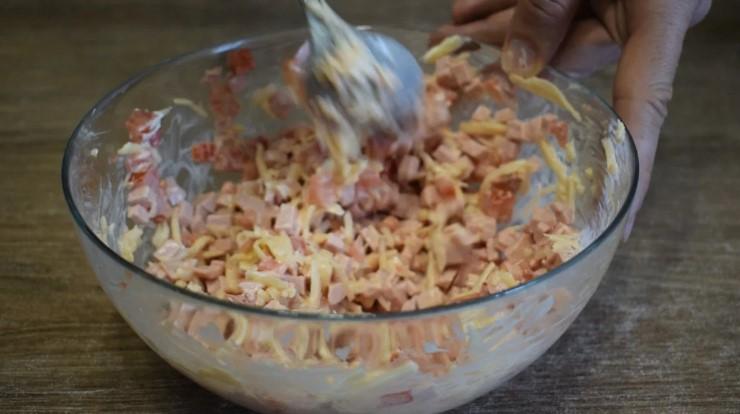 Сосиски просто так не їм, а готую "смакоту" на сковороді за 15 хвилин, рідні просто обожнюють