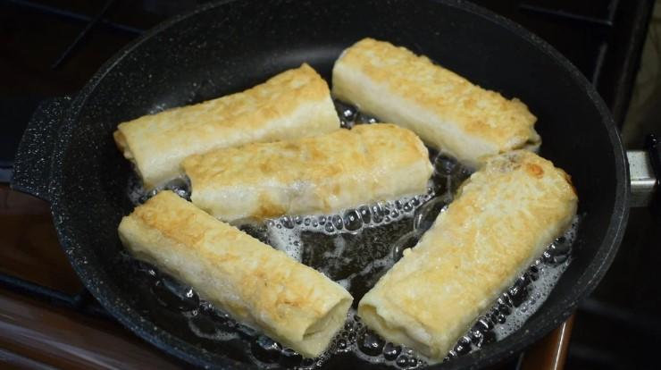 Сосиски просто так не їм, а готую "смакоту" на сковороді за 15 хвилин, рідні просто обожнюють