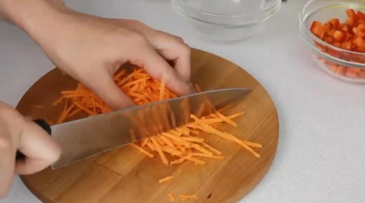 Суп, від якого мені складно відірватися, бо дуже смачний, а готувати його зовсім не складно