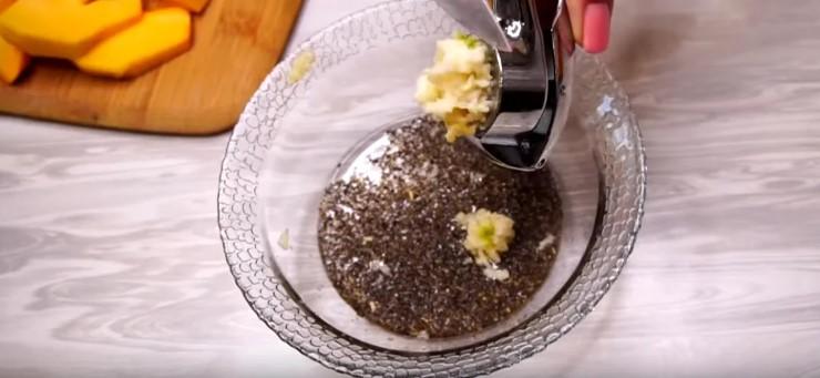 Гарбуз запечений з часником та базиліком