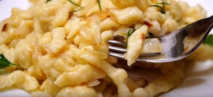 Домашні макарони, які готуються буквально за 5 хвилин і нічого не потрібно розкачувати