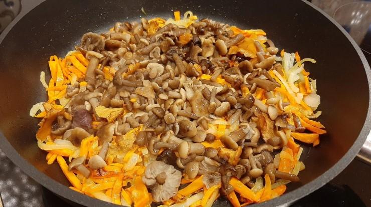 За 40 хвилин готую грибний суп з вермішеллю