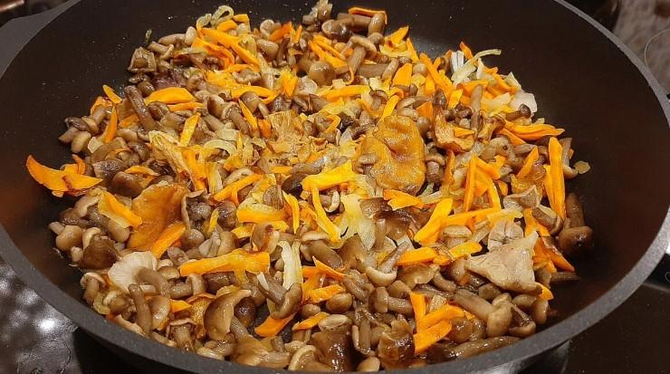 За 40 хвилин готую грибний суп з вермішеллю