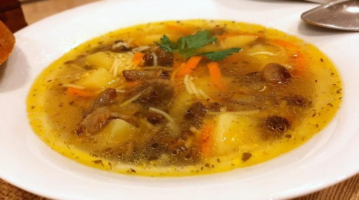 За 40 хвилин готую грибний суп з вермішеллю