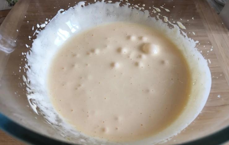 Бісквітний рулет – жодної тріщини. Легкий та ніжний десерт до чаю