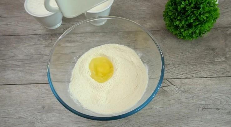 Млинці "все по одній чашці" легко готуються, легко з'їдаються, рецепт легко запам'ятовується