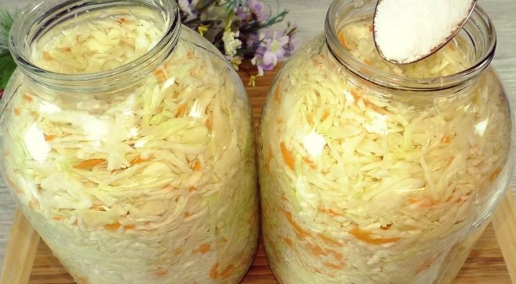 Найпростіший рецепт солоної капусти на зиму