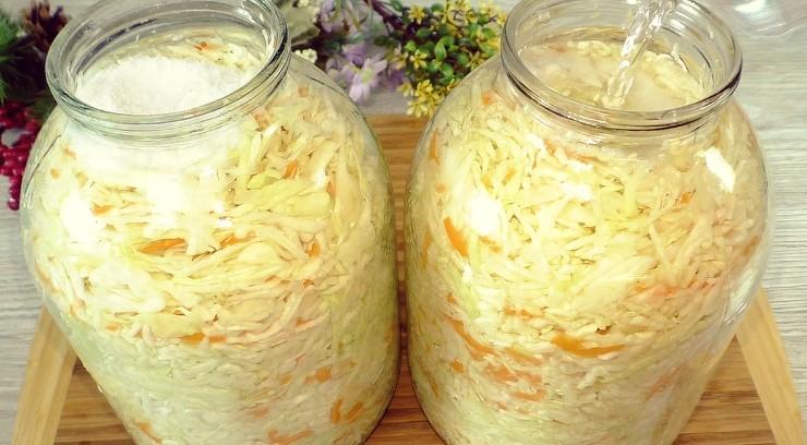 Найпростіший рецепт солоної капусти на зиму