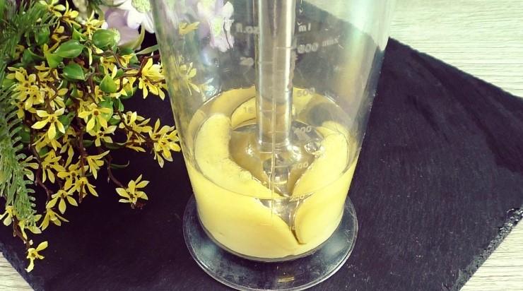 Заливний пиріг з яблуками на швидку руку. Простіше рецепту не знаю