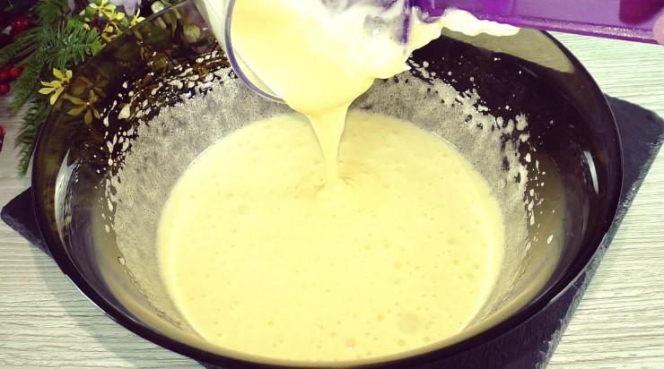 Заливний пиріг з яблуками на швидку руку. Простіше рецепту не знаю