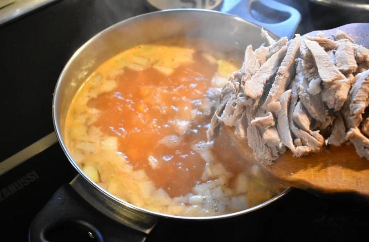 Готую смачненький супчик з квасолею за рецептом своєї бабусі