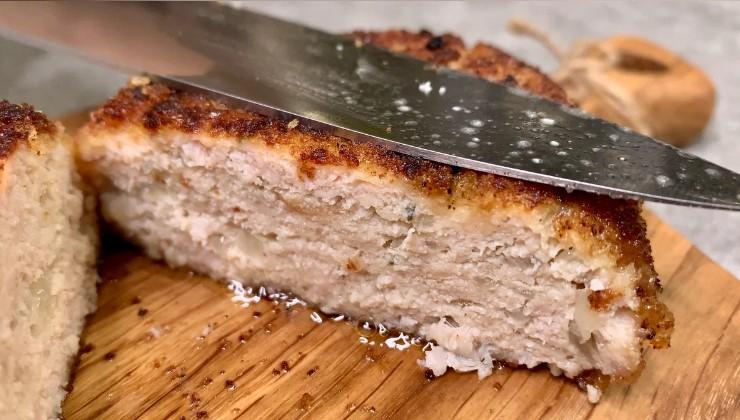 Коли мені хочеться особливо смачних котлет, готую їх "по королівськи": виходять завжди соковиті, ніжні та смачні-смачні