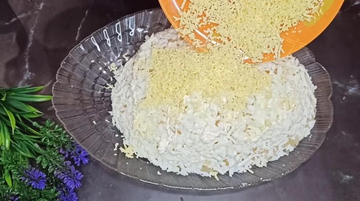 Найсмачніший салат "Ананас" на Новий Рік 2023 або Різдво