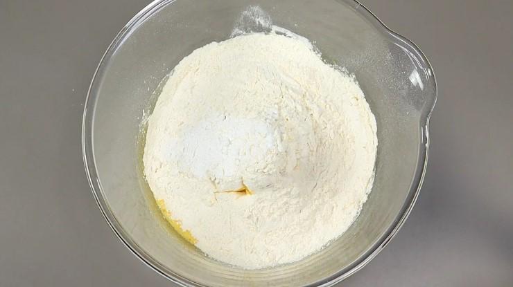 Пиріг №1 у моїх рецептах: повітряне тісто на збитих білках навряд чи залишить когось байдужим