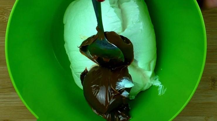 Торт "Шоколад на кип'ятку". Дуже смачний рецепт, а готувати легко та просто