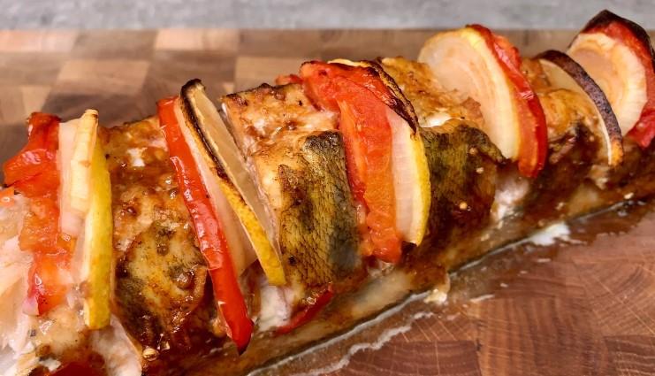 Показую, як я готую судак цілком у духовці. Ефектна, соковита та неймовірно смачна риба