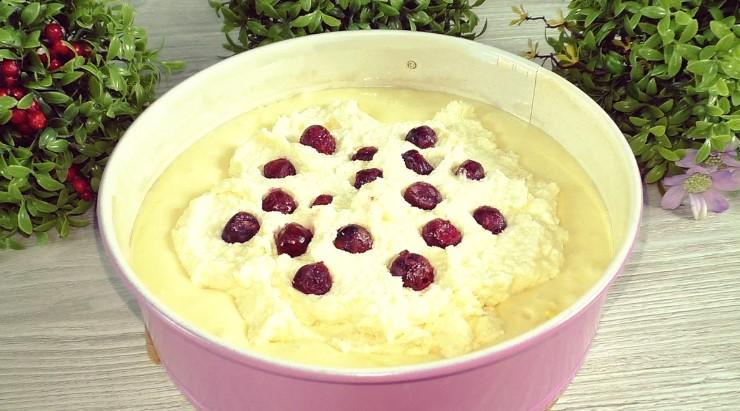 Простий сирний пиріг із доступних продуктів