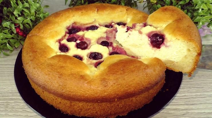 Простий сирний пиріг із доступних продуктів