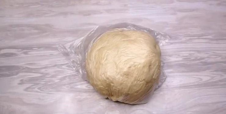 Замість хліба готую коржі: виходять тонкими, багатошаровити