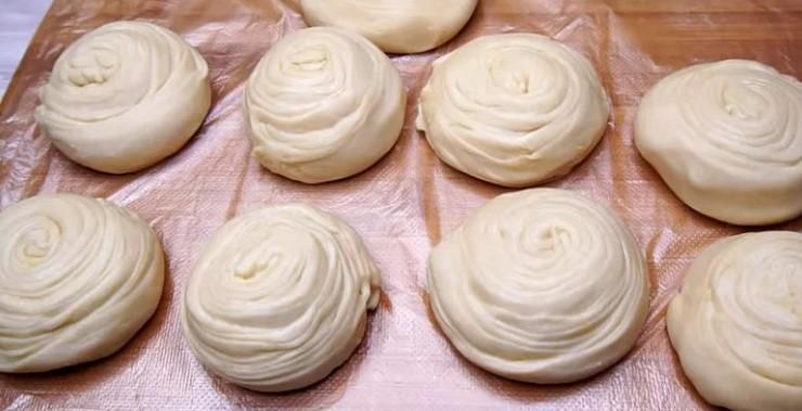 Замість хліба готую коржі: виходять тонкими, багатошаровити